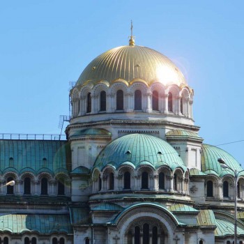 Die Alexander-Newski-Kathedrale ist eines der Wahrzeichen von Sofia, der Hauptstadt Bulgariens und ist Sitz des Patriarchen.