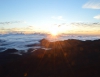 Inselhopping-Guide Hawaii Welche Insel ist die richtige für dich Maui Sonnenaufgang über den Wolken