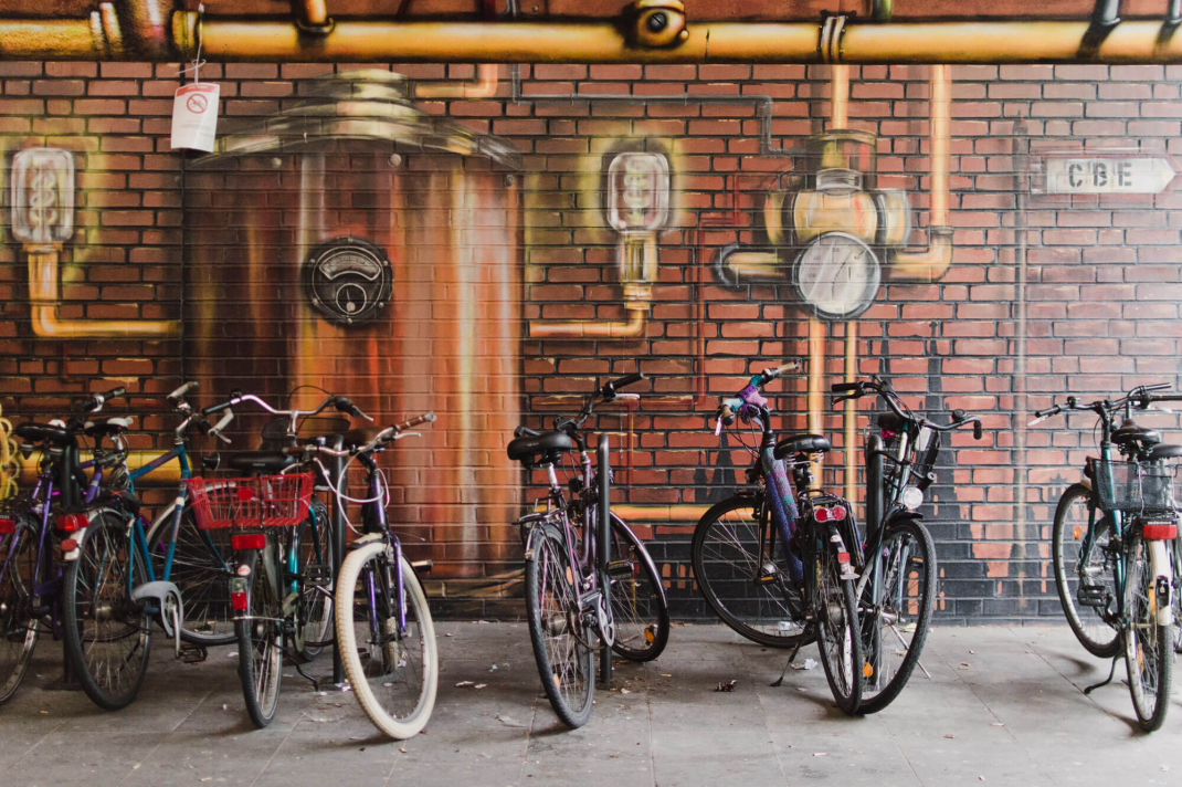 Köln Street Art Guide Fahrräder vor Mural